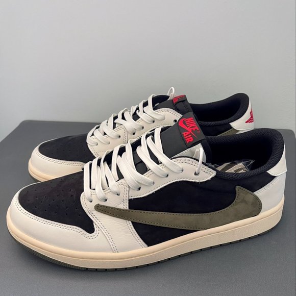 Nike Low Top Men\'s Shoe Size 8 main image 5